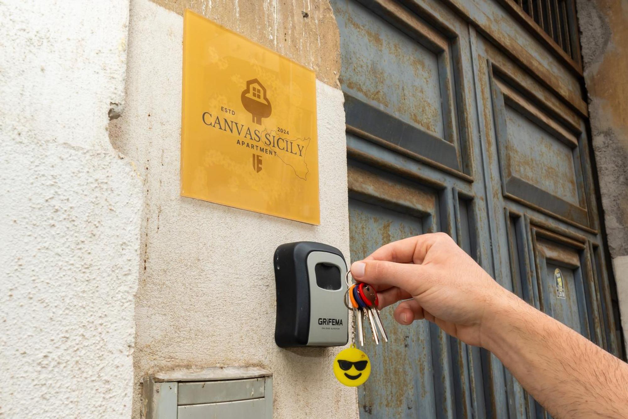Canvas Sicily Apartment كاتانيا المظهر الخارجي الصورة